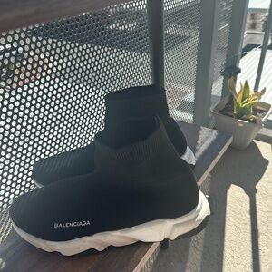 Balenciaga us 10